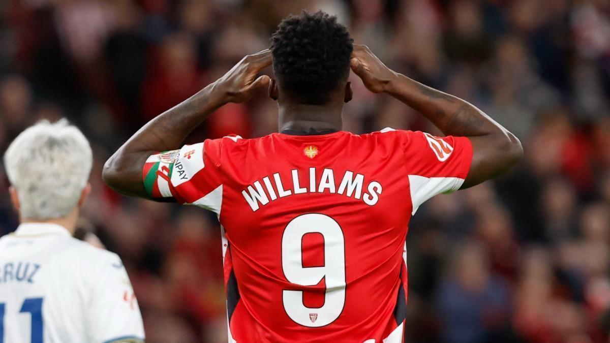 Iñaki Williams durante o jogo