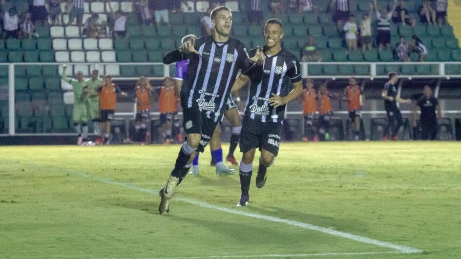 João Lucas marcou um dos gols da goleada do Figueirense sobre o Caravaggio