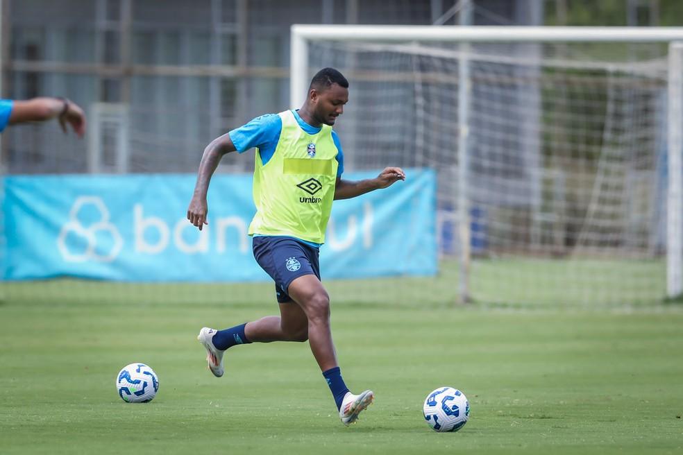 Luan Cândido em treino
