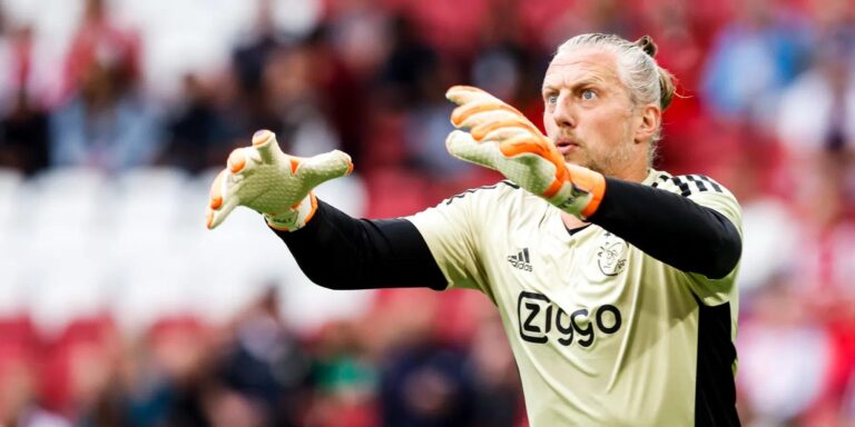 A Transformação do Ajax: Pasveer Celebra a União da Equipe