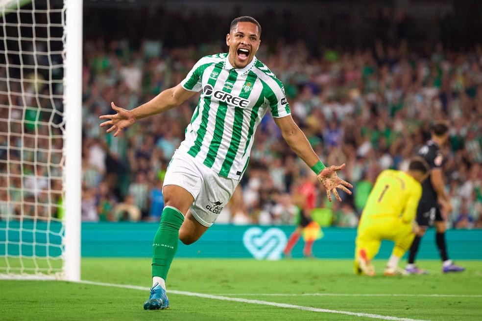 Vitor Roque faz o primeiro gol com a camisa do Betis, contra o Leganés