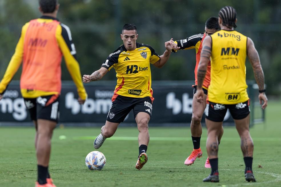 Cuello deve ser novidade no time do Atlético.