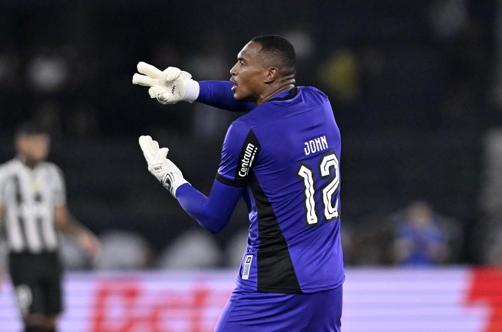 John em Botafogo x Fluminense