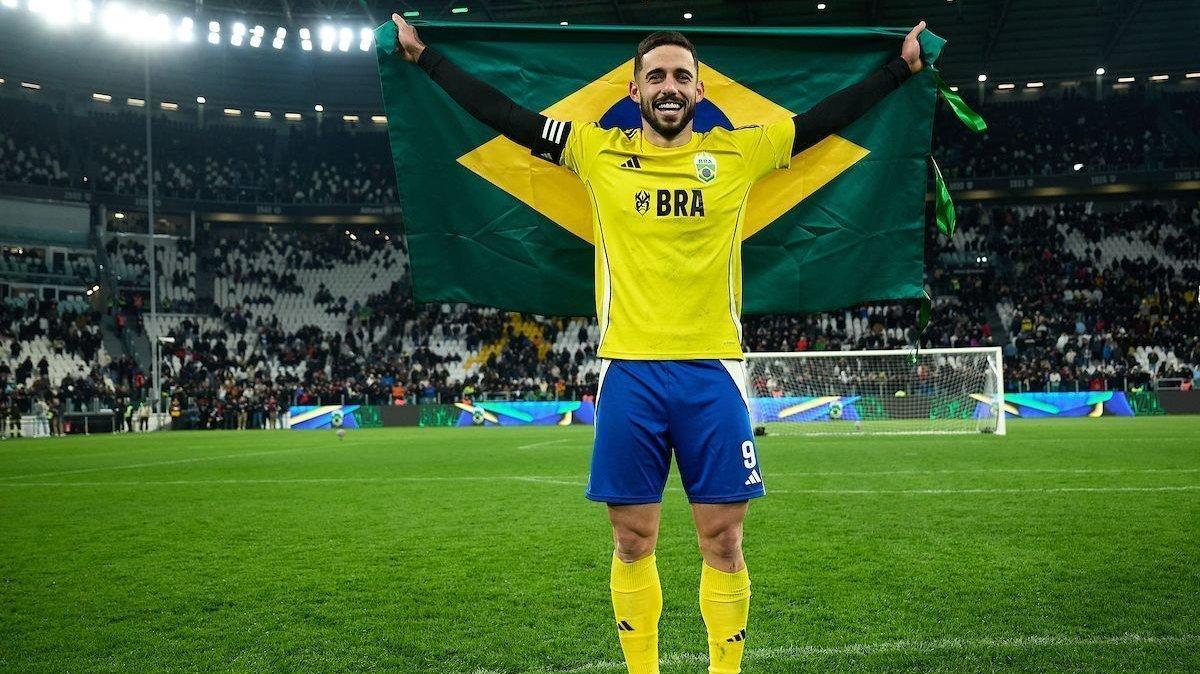 Kelvin comemorando o título da Kings League