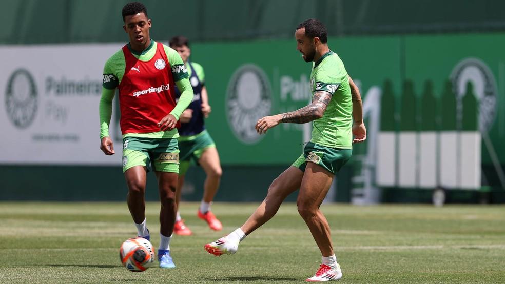 Vanderlan e Felipe Anderson em treino do Palmeiras