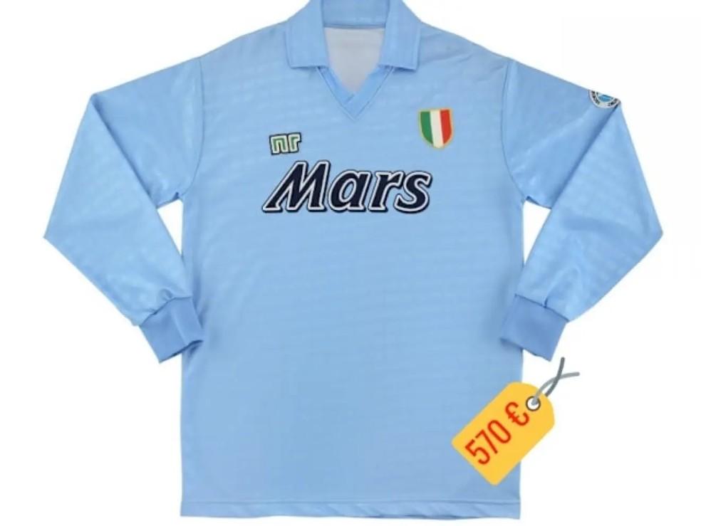 Primeiro uniforme usado por Diego Maradona no Napoli da temporada 90/91