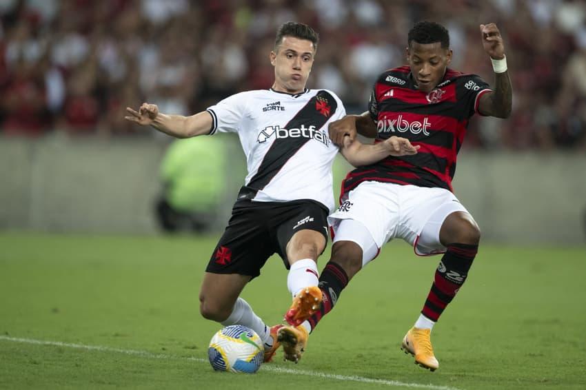 Confronto entre Flamengo e Vasco pelo Campeonato Brasileiro