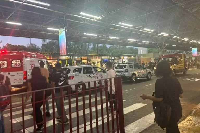 Homem é baleado na estação Vila Matilde do metrô em São Paulo