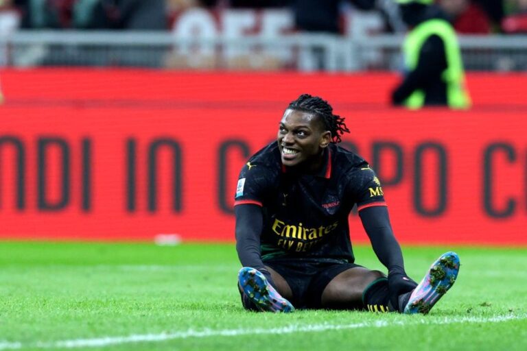 Chelsea está de olho em Rafael Leão e revela conversas com o AC Milan