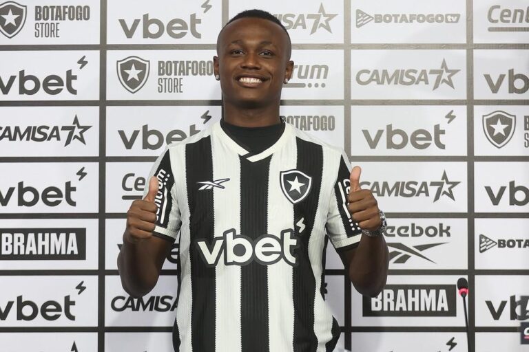 Nathan Fernandes é Apresentado pelo Botafogo e Fala Sobre Seus Planos Após lesão