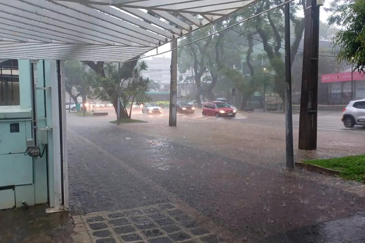 Temporal em Curitiba