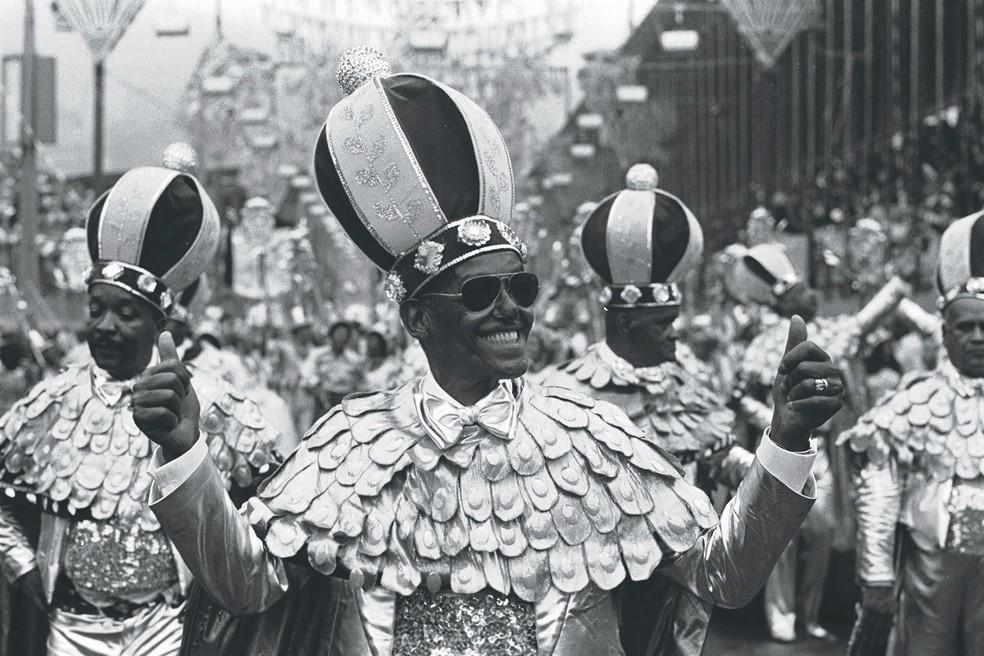 O músico Cartola em um dos desfiles da Mangueira