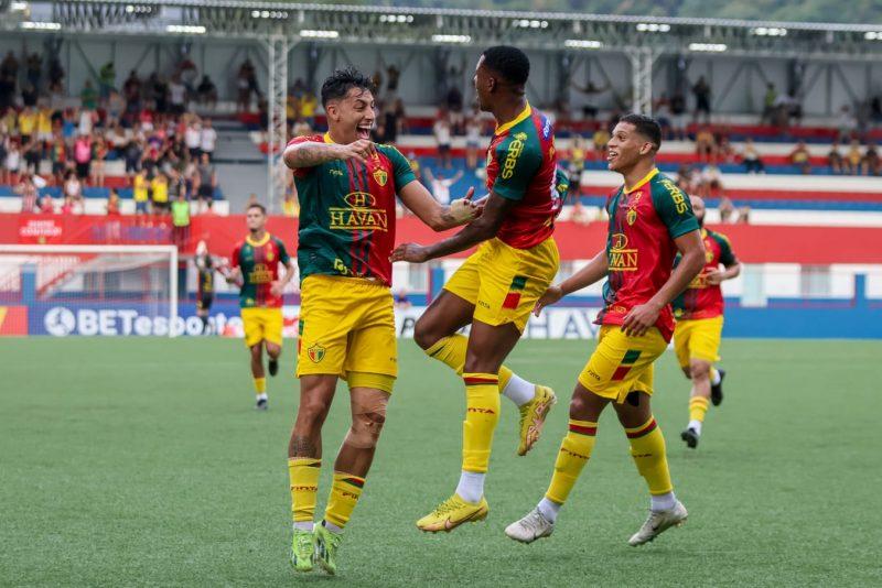 Brusque contou com gol e assistência de Guilherme Pira.
