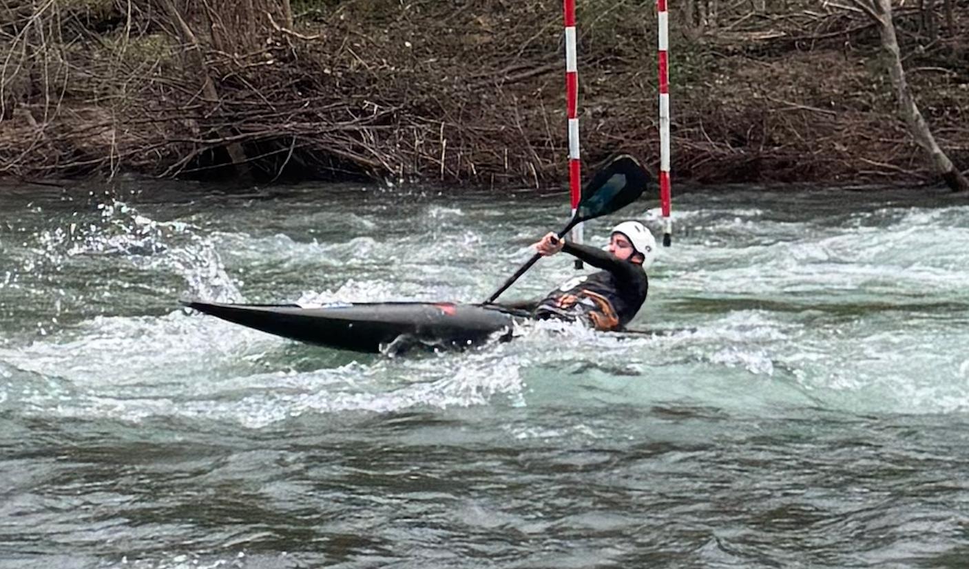 Atleta da Darque Kayak Clube