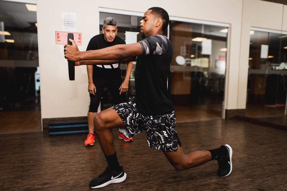 Lorran, do Flamengo, em treino particular nas férias