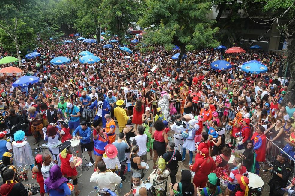 O tema do desfile do Desliga da Justiça é uma homenagem aos 'Heróis sem máscara que fazem o carnaval'.