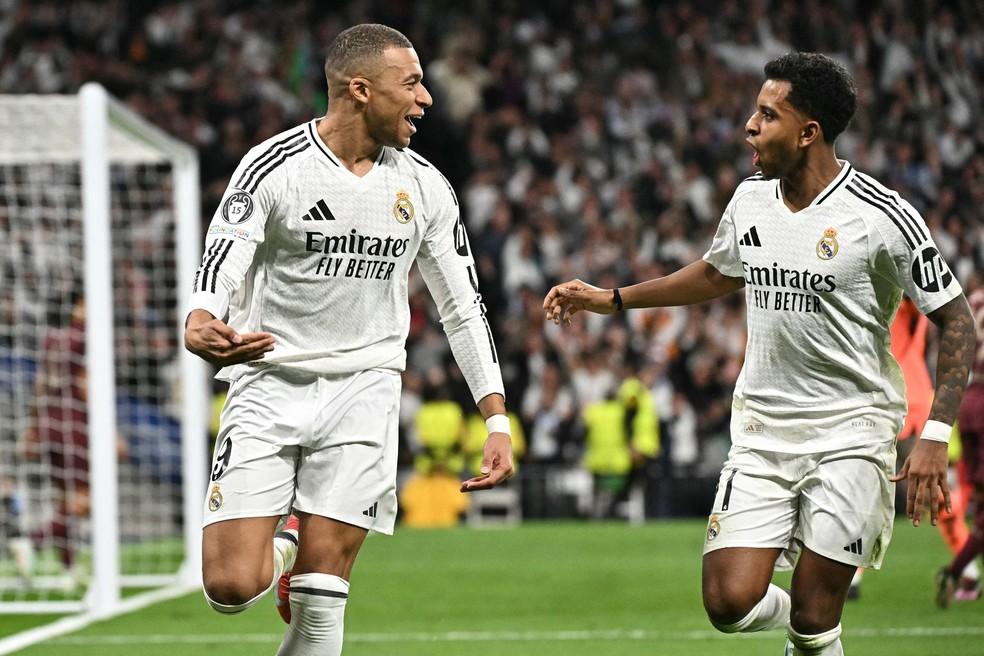Mbappé e Rodrygo comemoram um dos gols do Real Madrid na vitória sobre o Manchester City