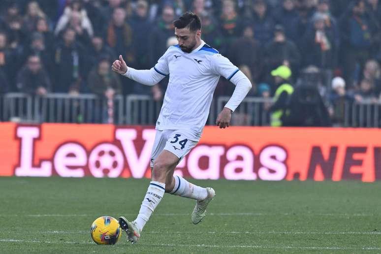 Lazio enfrenta a Inter de Milão em busca da vitória que não vem desde 2022.