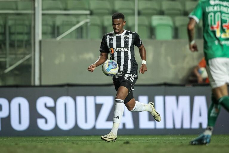 Conflito entre Staff de Alisson e Atlético-MG: Proposta do Leicester e Rebatida do Clube