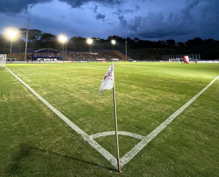 Betim e América-MG se enfrentam na Arena Vera Cruz pelo Campeonato Mineiro