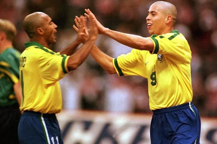 Ronaldo Fenômeno Revela Quem é Seu Pior Companheiro da Seleção Brasileira