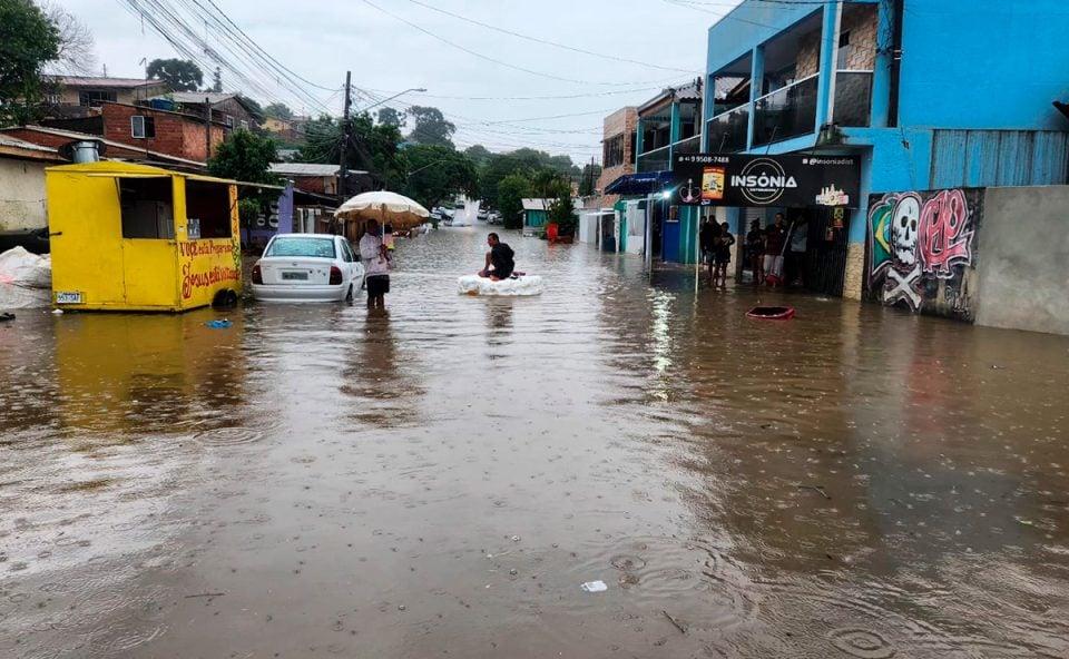 Alagamento na Rua dos Chorões, Curitiba