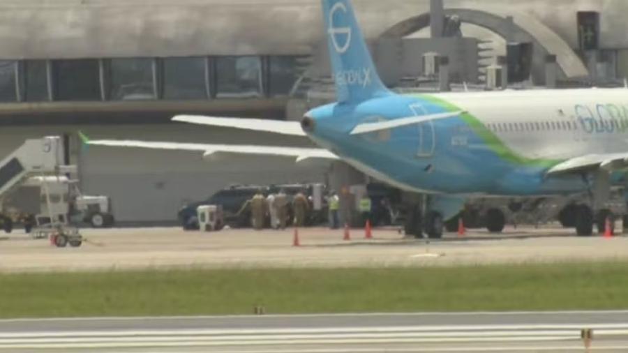 Voo com 94 brasileiros deportados dos EUA aterrissou em Fortaleza.