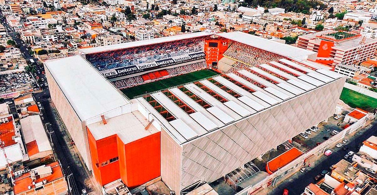 Estádio Nemesio Díez repleto de torcedores