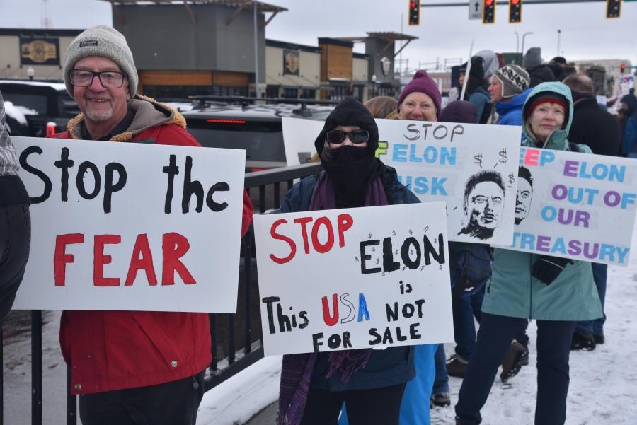 Preocupação com a influência de Elon Musk.