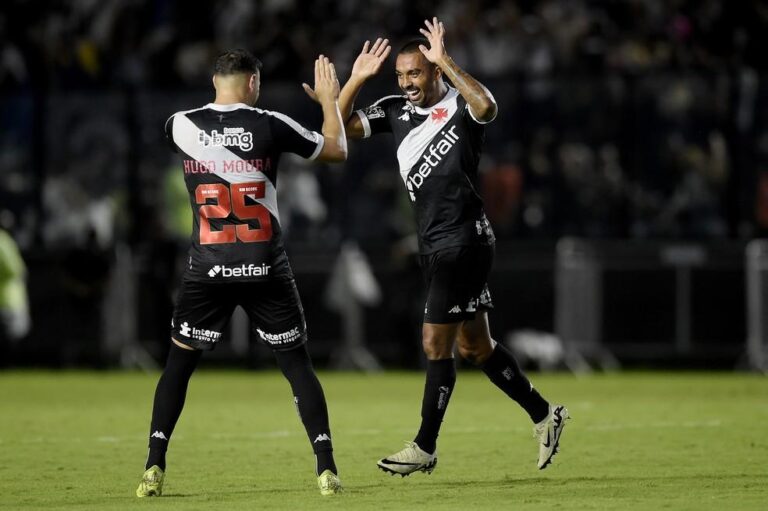 Vasco enfrenta Fluminense em busca de manter invencibilidade no Campeonato Carioca