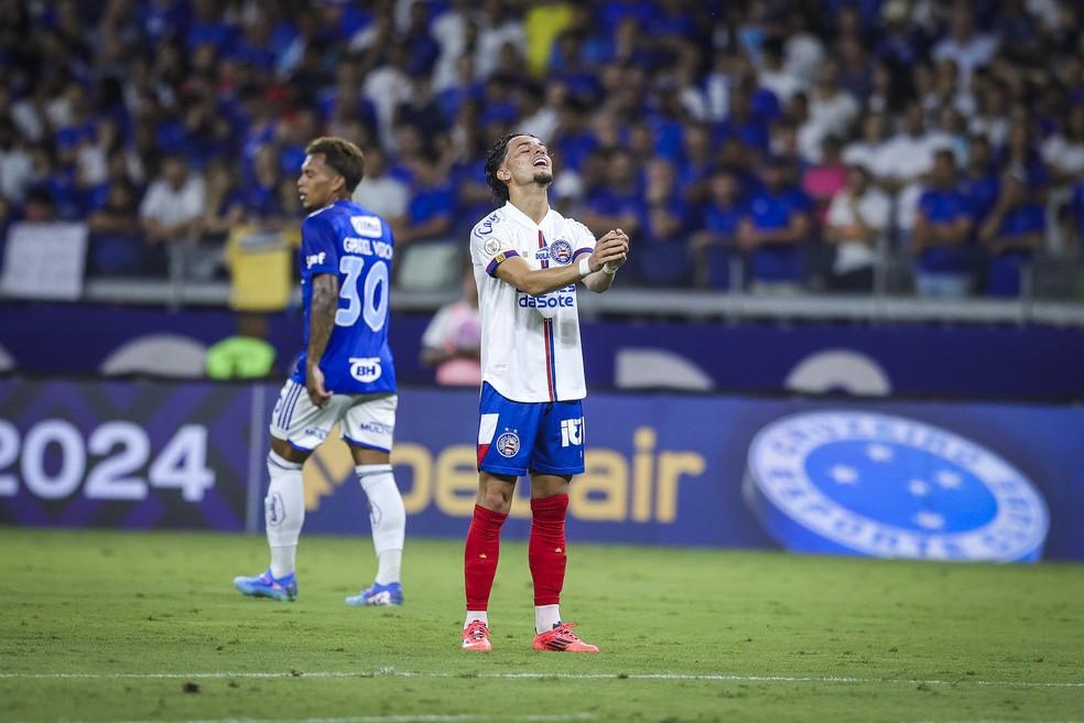 Biel em ação pelo Bahia contra o Cruzeiro