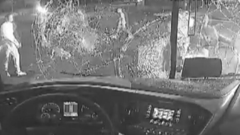 Violência em Londrina: Ataques a ônibus e protestos após mortes de jovens