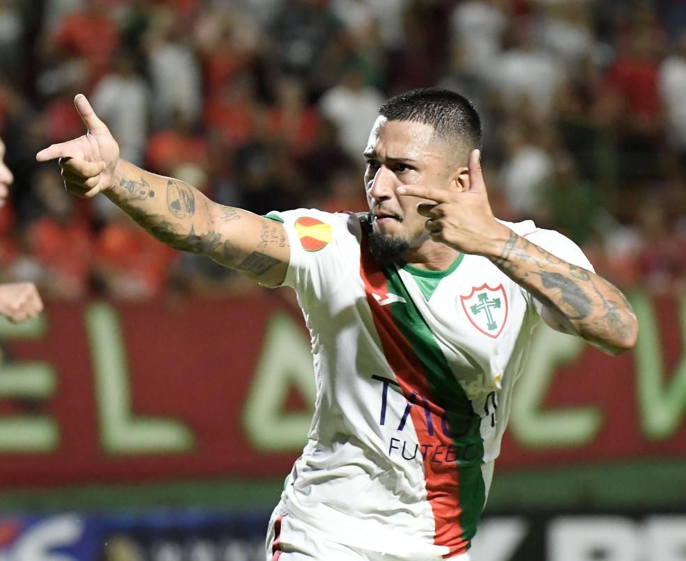 Renan Peixoto, atacante da Portuguesa