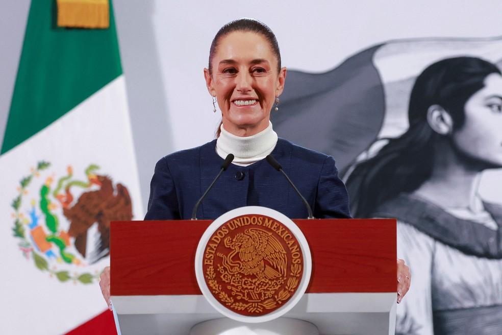 Claudia Sheinbaum, presidente do México, anuncia acordo com Donald Trump para pausar tarifas por um mês