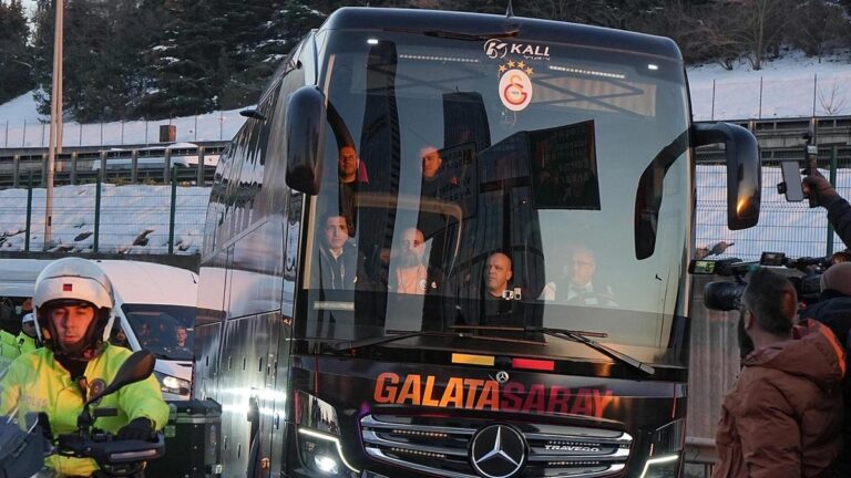 Galatasaray e Fenerbahçe se Preparam para um Grande Derbi