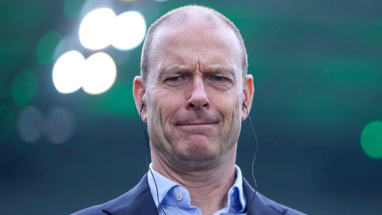 Curioso atraso na partida entre Borussia Mönchengladbach e FC Augsburg