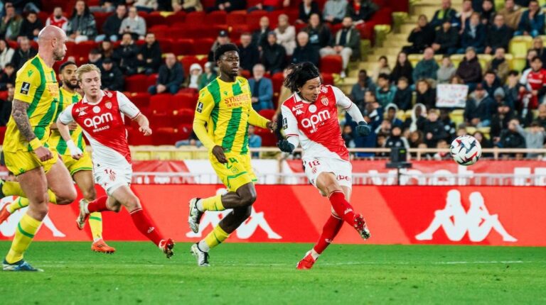 AS Monaco e Stade de Reims se enfrentam em partida decisiva na Ligue 1