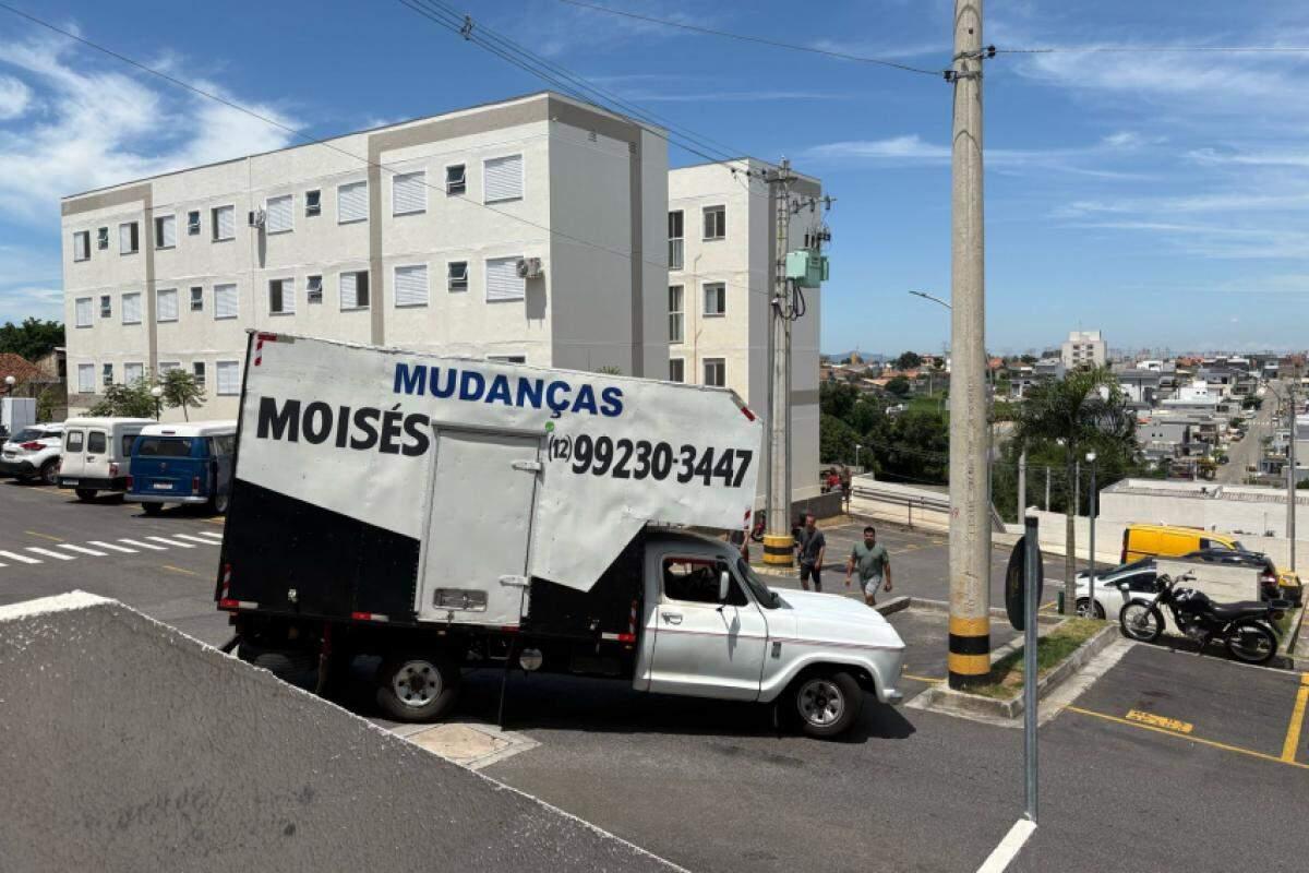 Moradores deixam condomínio