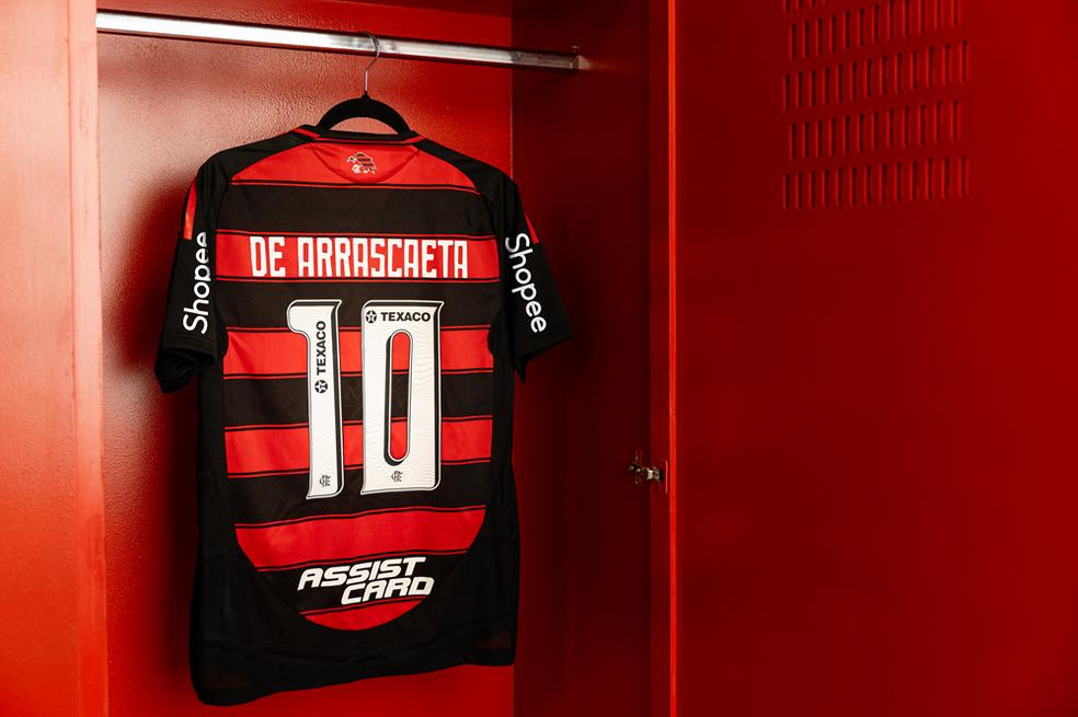 Flamengo lança uniforme principal para a temporada 2025 — Foto: adidas