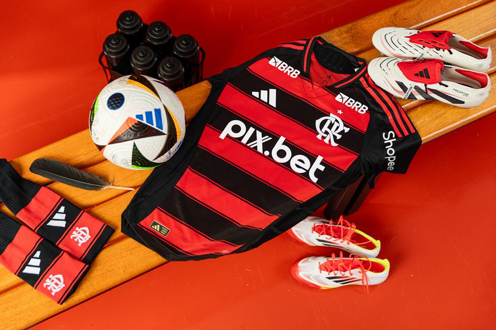 Flamengo lança uniforme principal para a temporada 2025 — Foto: adidas