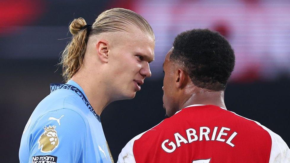 Erling Haaland, atacante do Manchester City, que marcou 18 gols na Premier League desta temporada.