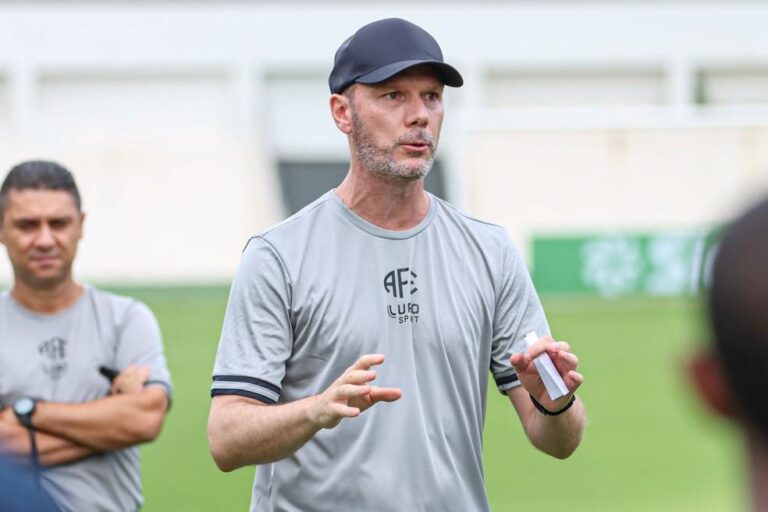 Ferroviária empata sem gols e técnico lamenta jejum de vitórias