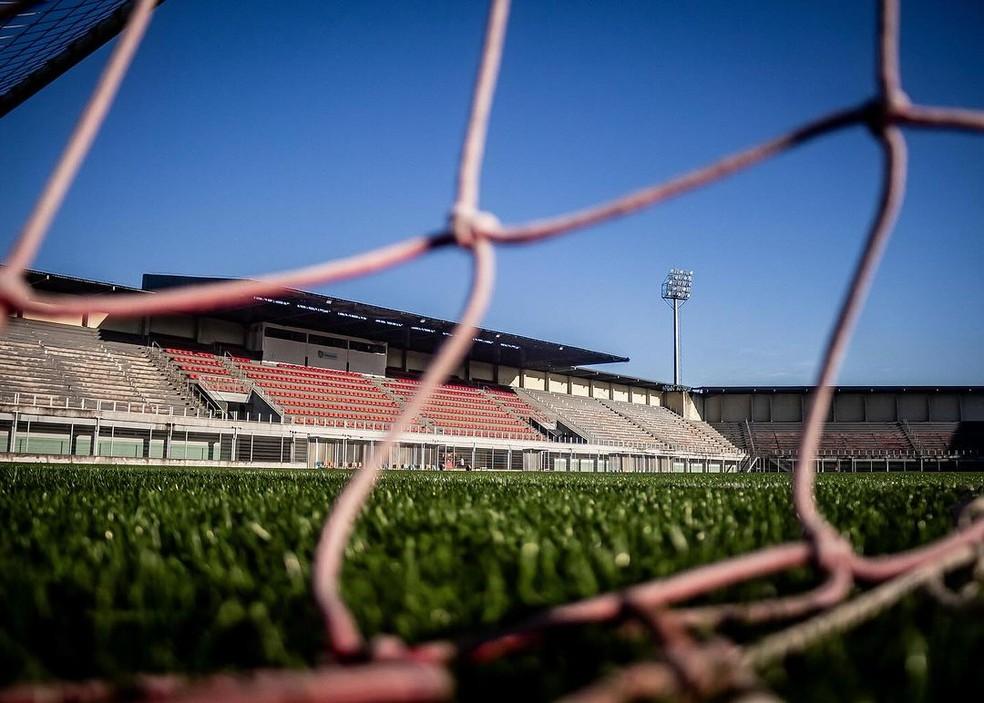 Estádio Gigante do Itiberê, em Paranaguá