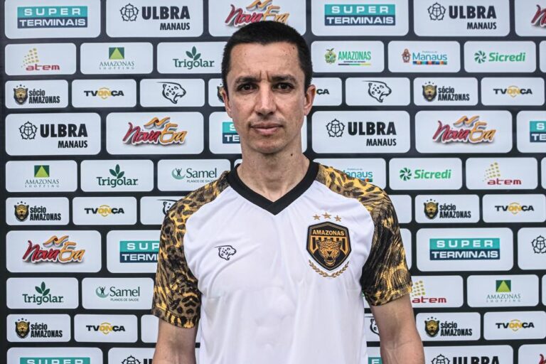 Amazonas e Manauara se enfrentam na semifinal do Campeonato Amazonense 2025