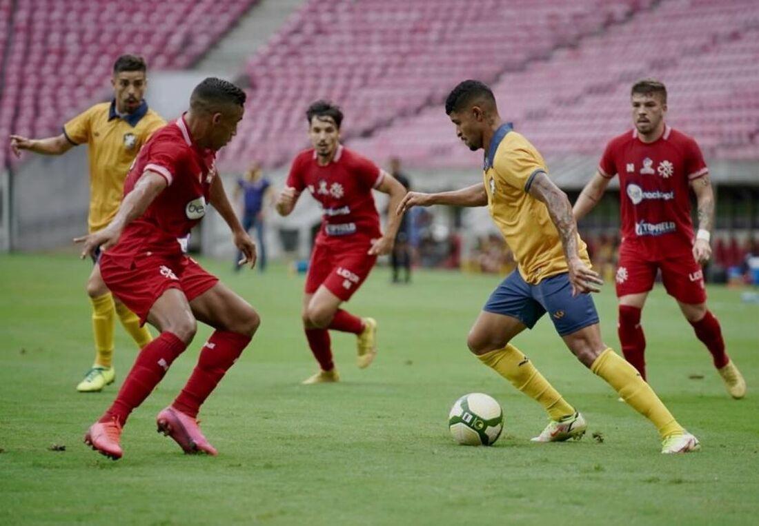 Lance de Retrô x Náutico, na Arena.