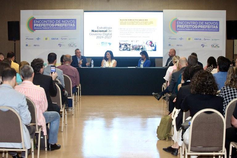 Novos prefeitos e prefeitas conhecem ferramentas do GOV.BR em Brasília