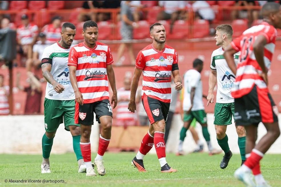 Linense vence a Portuguesa Santista pela Série A2