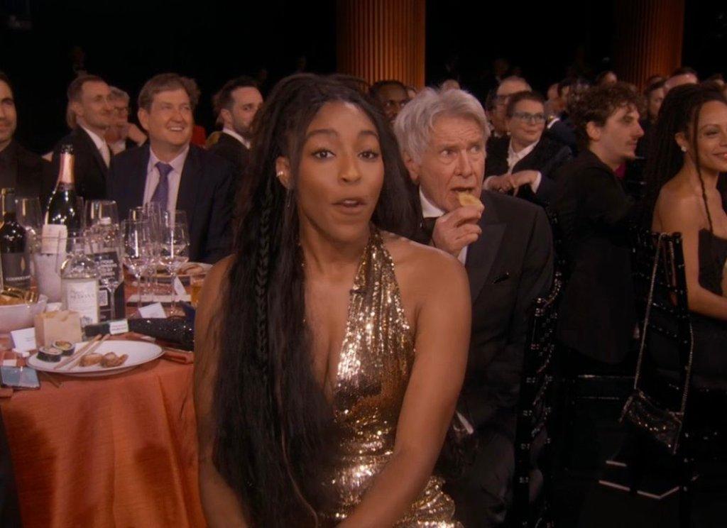 Jessica Williams e Harrison Ford nos SAG Awards 2025