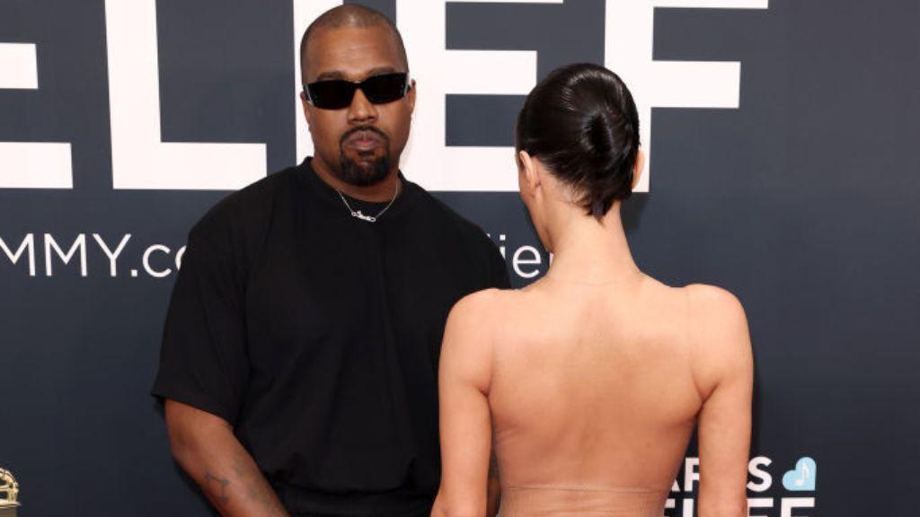 Kanye West e Bianca Censori no Grammy 2025