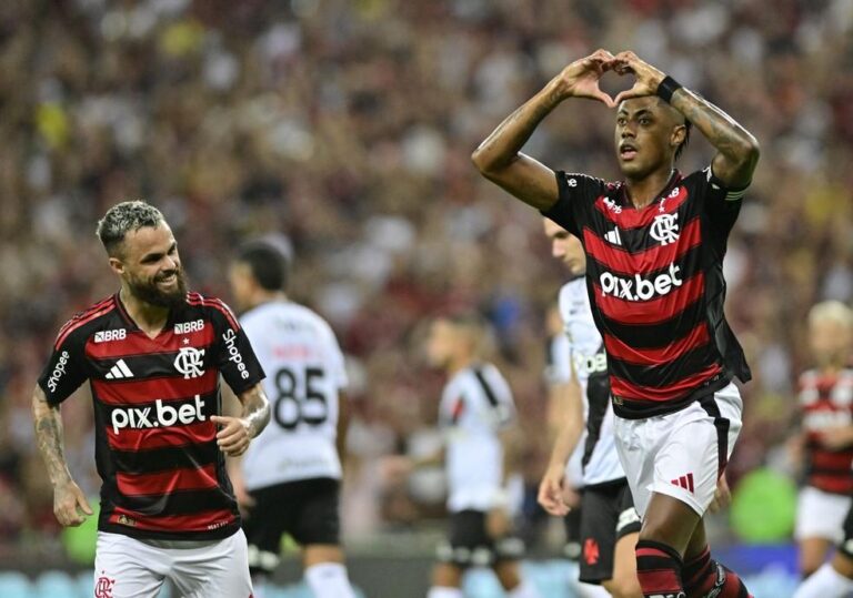 Fluminense e Flamengo se destacam em recentes confrontos do Campeonato Carioca